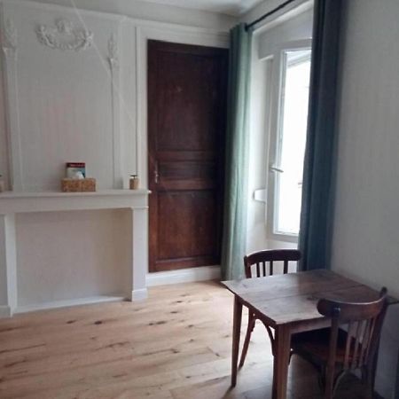 Les Nids Perches - Rue Sainte Croix Apartman Mortagne-au-Perche Kültér fotó