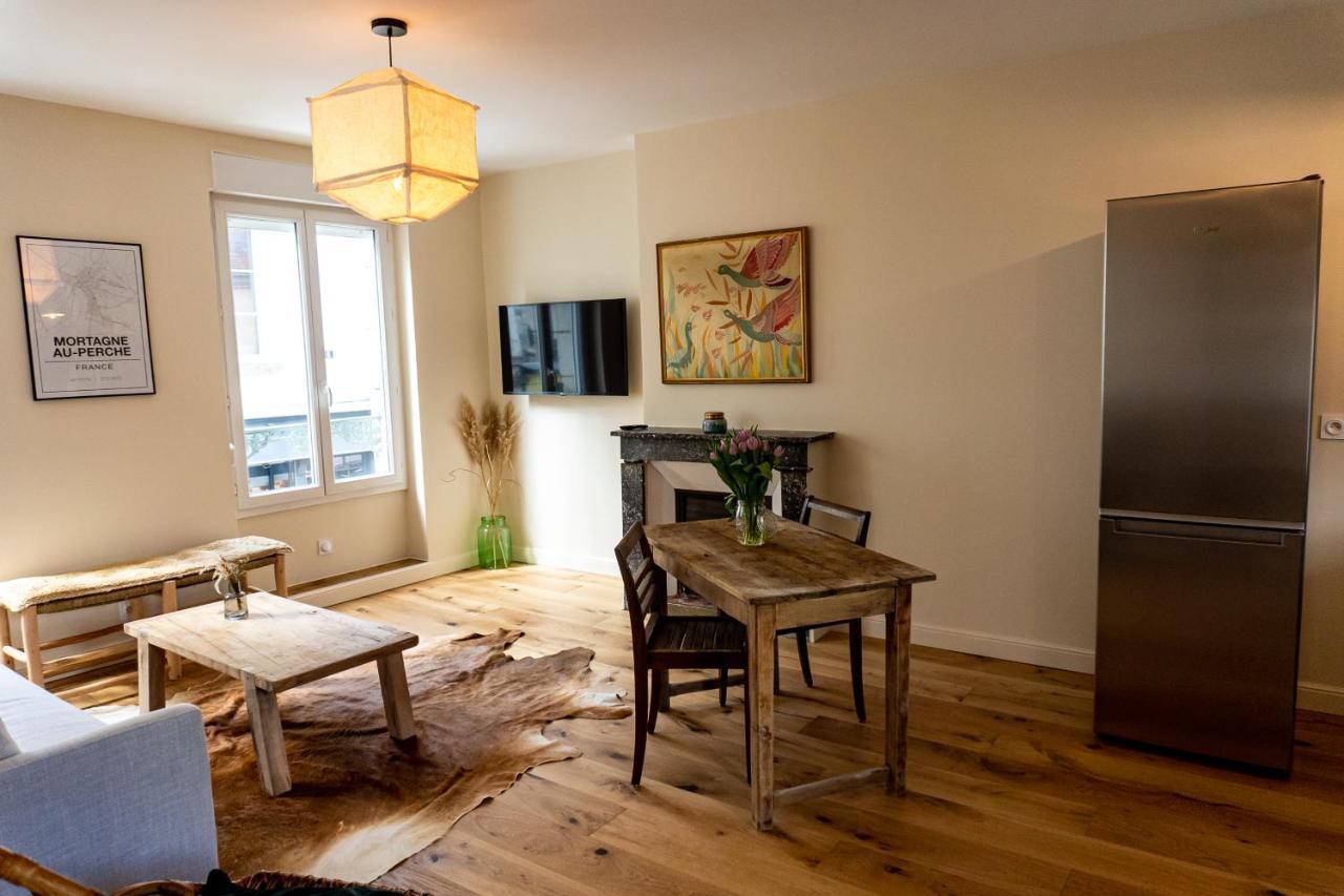 Les Nids Perches - Rue Sainte Croix Apartman Mortagne-au-Perche Kültér fotó